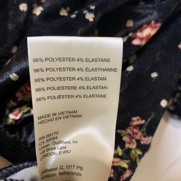 NWOT Free People Louis Velvet Floral Top. Size Medium - Picture 6 of 7